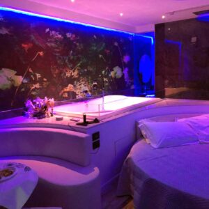 suite superior doccia salotto